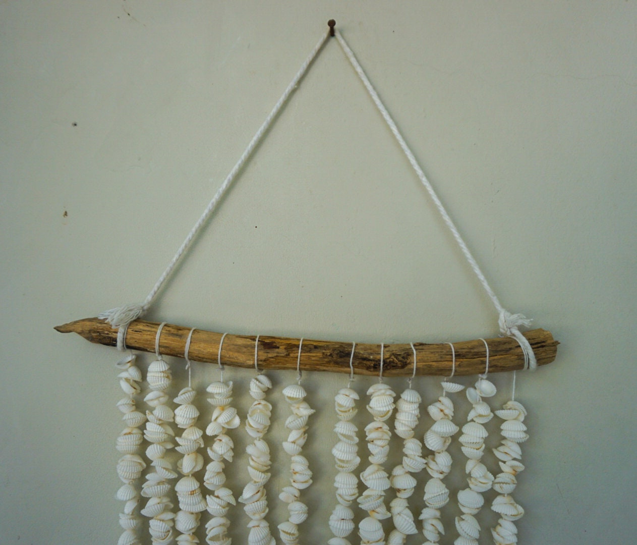 White Shells Boho Wall Hanging – Coastal Beach House Decor