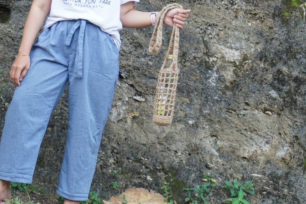Jute drink bottle bag | jute crochet Bottle holder | Bottle water holder | Jute Crossbody bottle bag | drink bottle holder