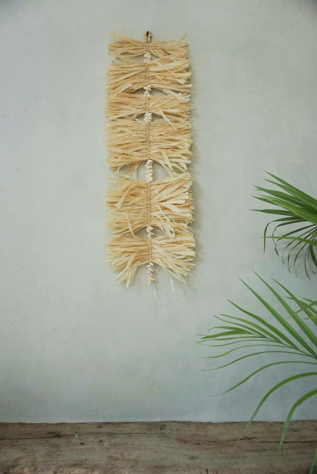 Small Sea Shell & Raffia Wall Hanging – Boho Beach House Decor