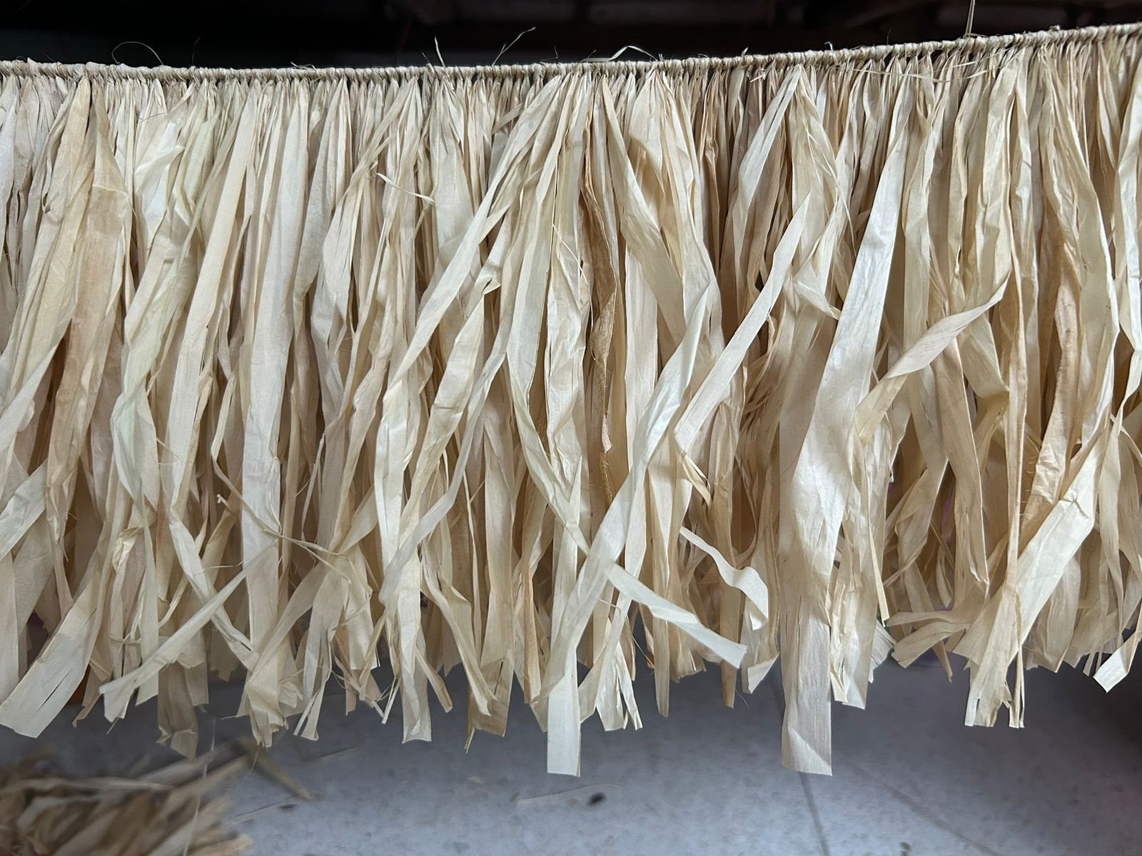 Soft Fringes natural raffia for crafting