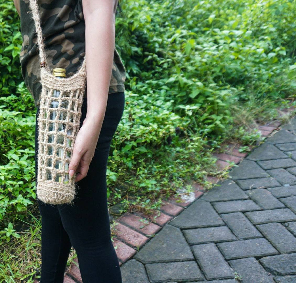 Jute drink bottle bag | jute crochet Bottle holder | Bottle water holder | Jute Crossbody bottle bag | drink bottle holder
