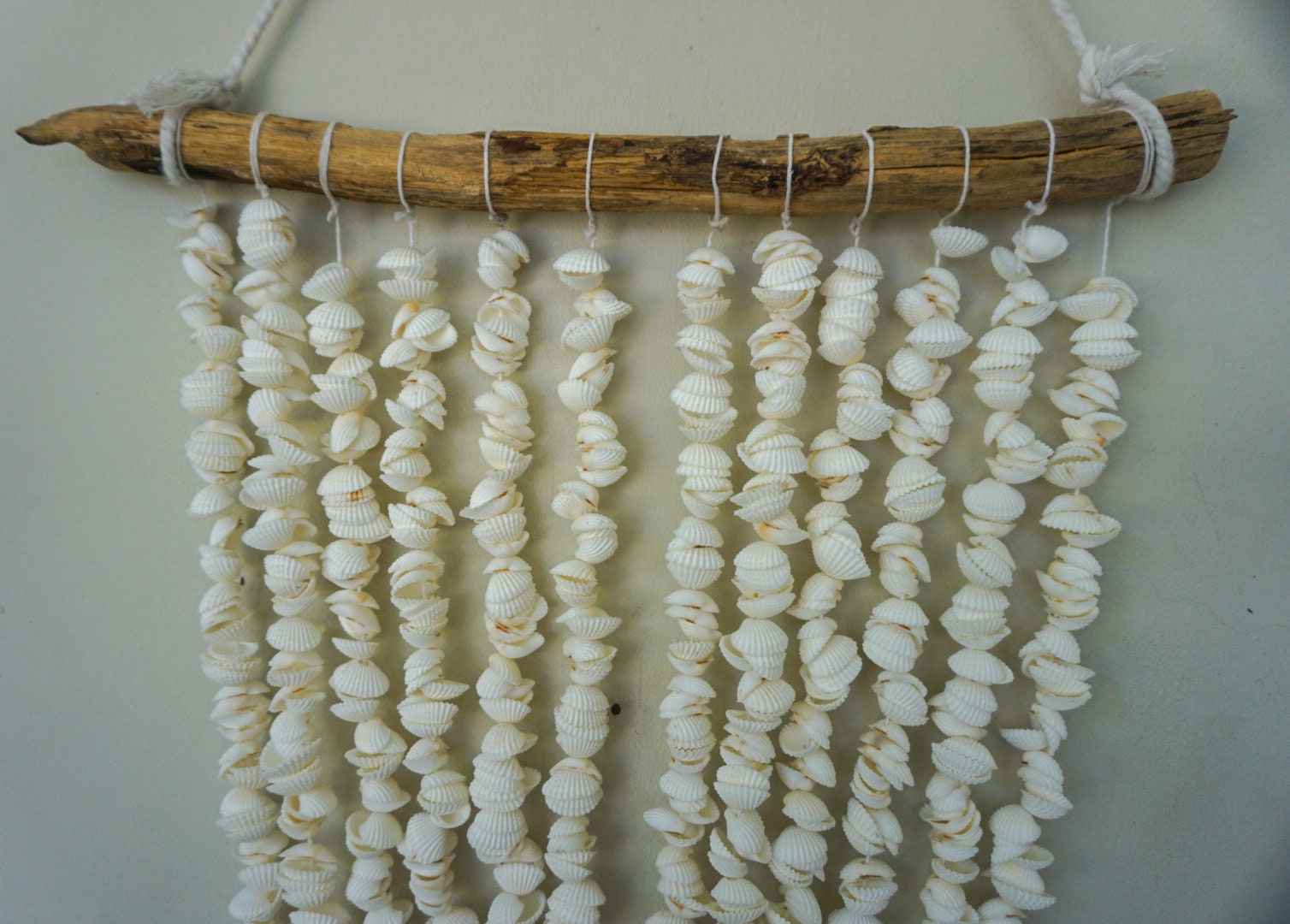 White Shells Boho Wall Hanging – Coastal Beach House Decor