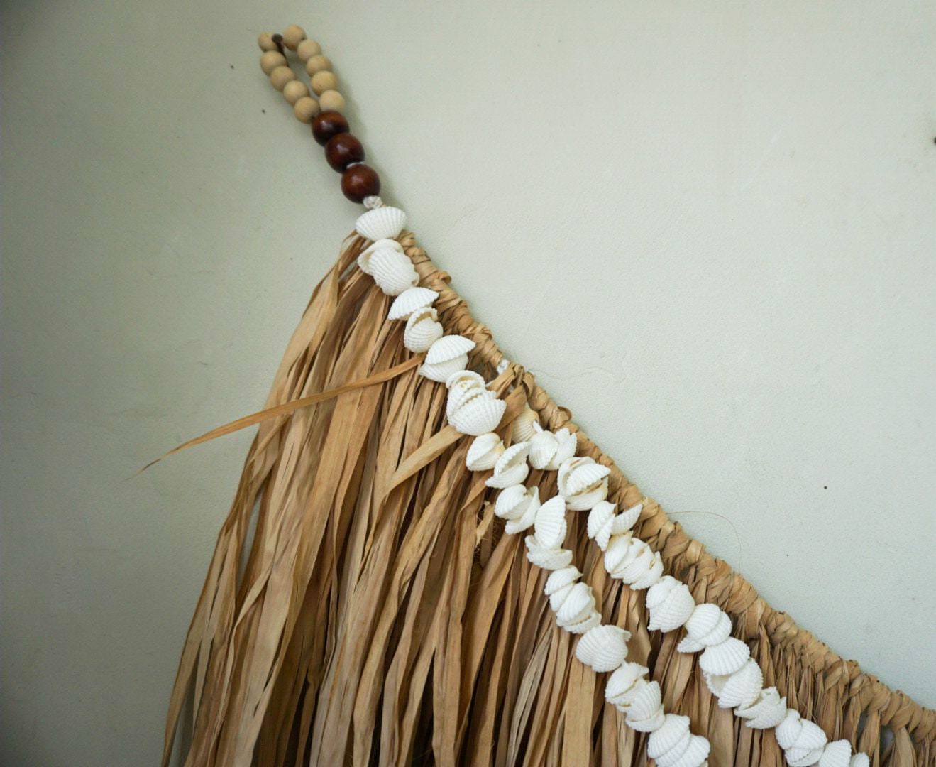 Hawaiian Raffia Wall Hanging with Shells