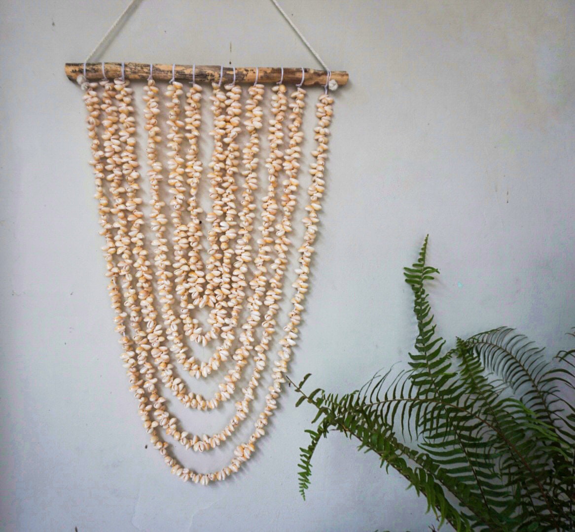 Gading Nude Shell Boho Wall Hanging – Coastal Beach House Decor