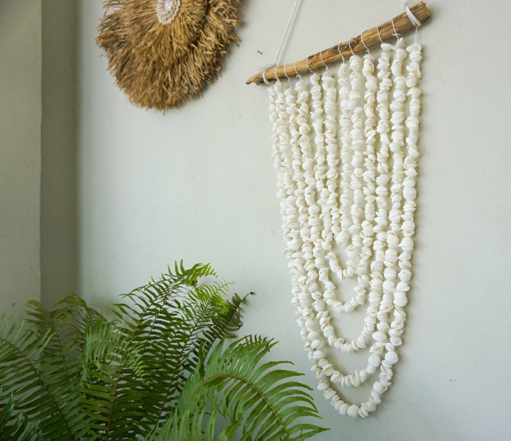 White Shells Boho Wall Hanging – Coastal Beach House Decor