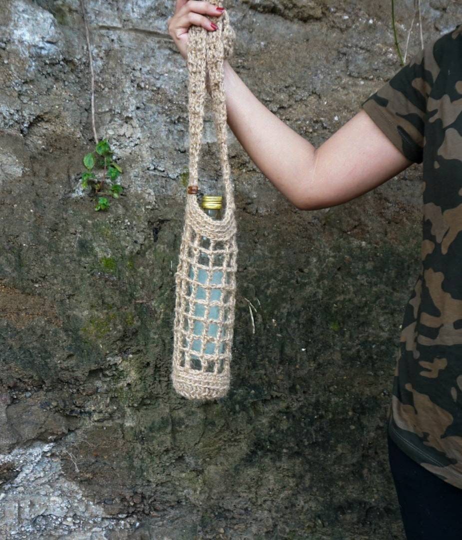 Jute drink bottle bag | jute crochet Bottle holder | Bottle water holder | Jute Crossbody bottle bag | drink bottle holder