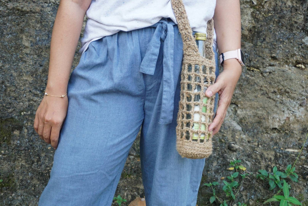 Jute drink bottle bag | jute crochet Bottle holder | Bottle water holder | Jute Crossbody bottle bag | drink bottle holder