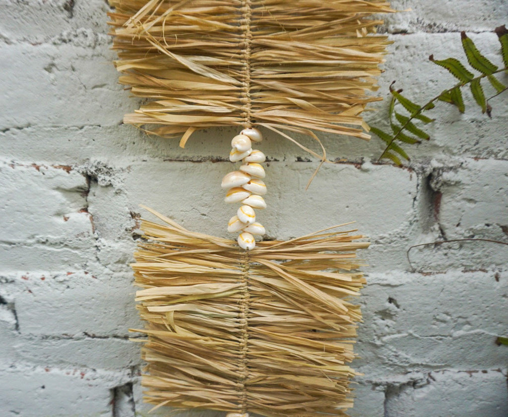 Small Sea Shell & Raffia Wall Hanging – Boho Beach House Decor