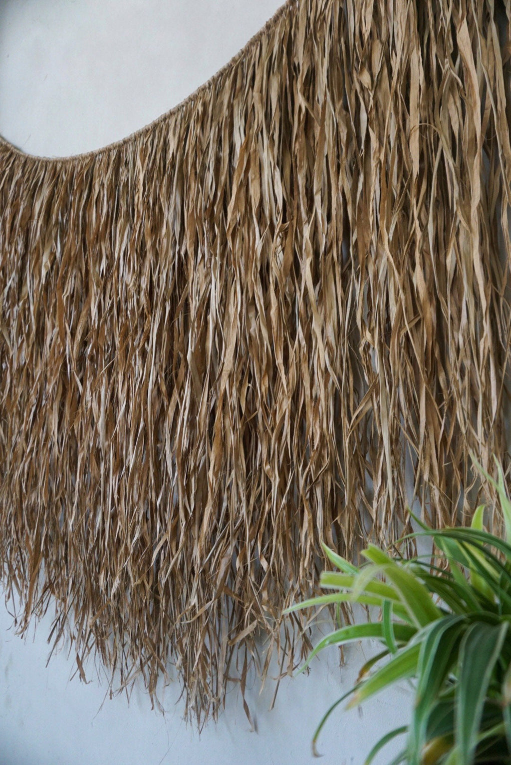Boho Minimalist Raffia Wall Hanging – Natural Seagrass Decor