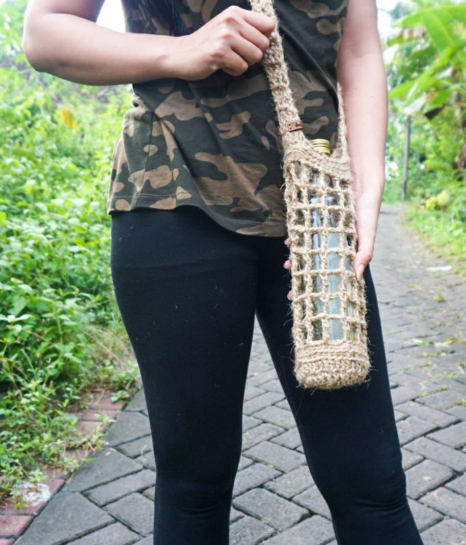 Jute drink bottle bag | jute crochet Bottle holder | Bottle water holder | Jute Crossbody bottle bag | drink bottle holder