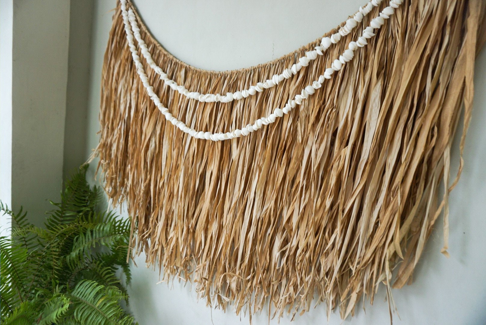 Hawaiian Raffia Wall Hanging with Shells