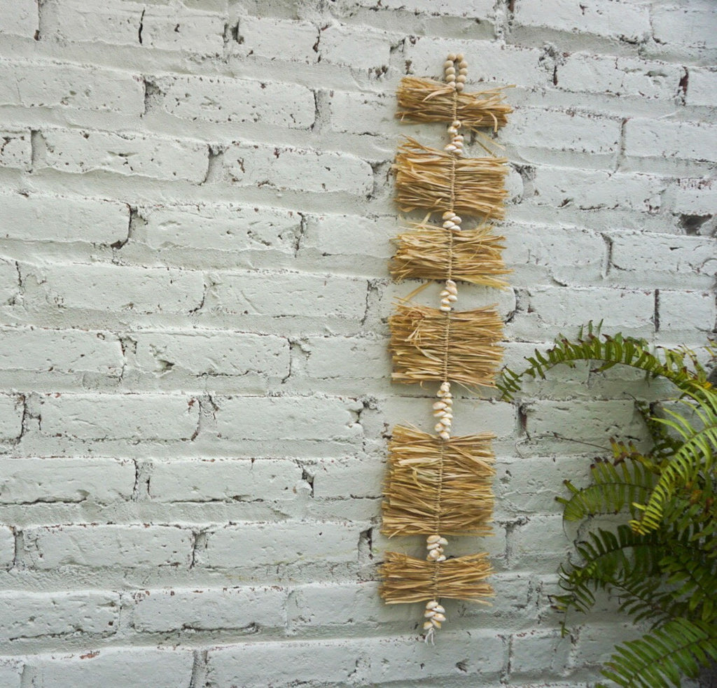 Small Sea Shell & Raffia Wall Hanging – Boho Beach House Decor