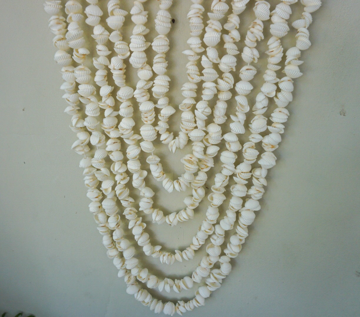 White Shells Boho Wall Hanging – Coastal Beach House Decor